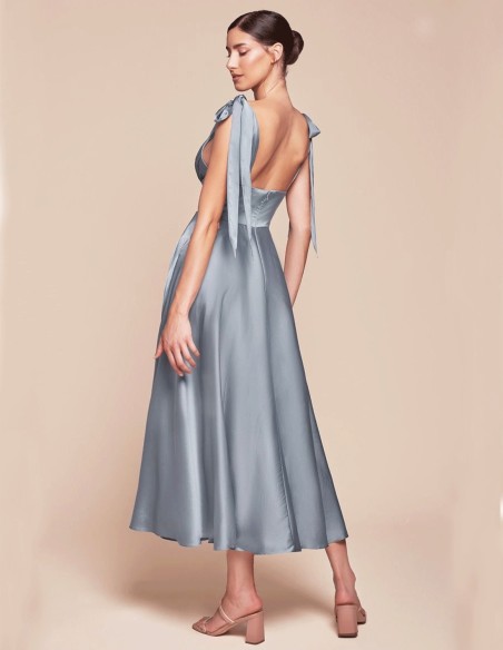 Robe de bal midi en satin avec jupe flottante pour votre invitée