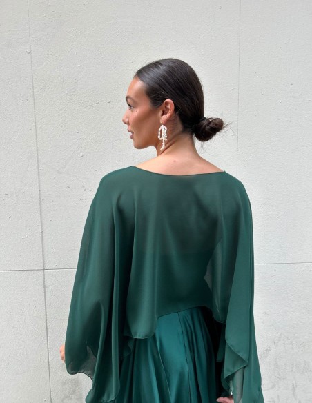 Short chiffon guest cape