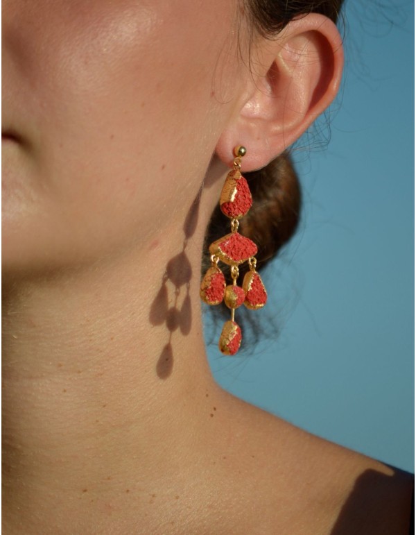 Gold and red textured guest earrings 2