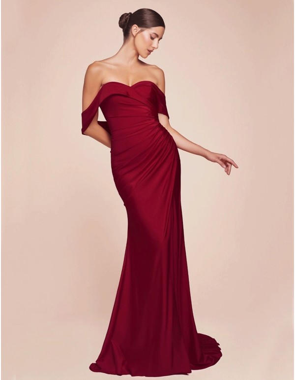 Longue robe de fête en satin avec encolure bandeau pour...