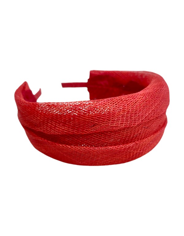 Red raffia headband for guests 2
