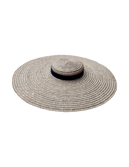 Pamela en paille gris perle avec bandeau en velours bleu marine