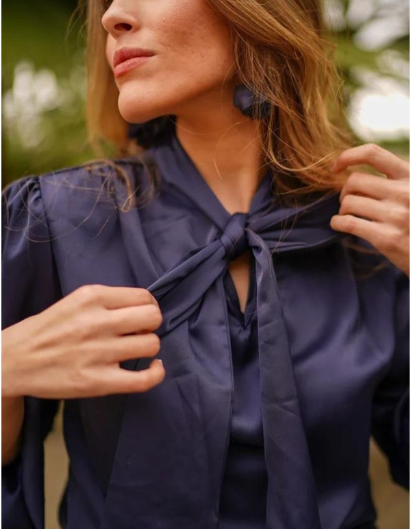 Navy blouse with shoulder pads and V-neckline 2
