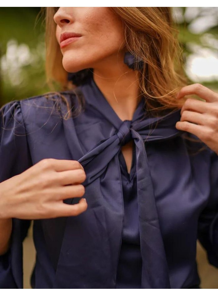 Blusa marino escote pico