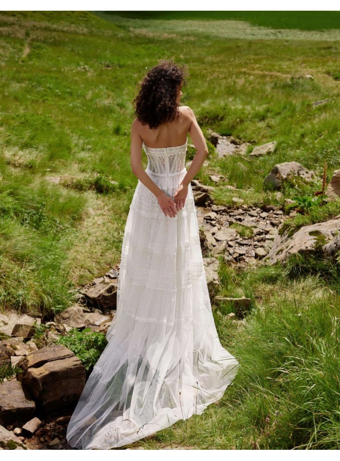 Robe de mariée longue avec décolleté en cœur en...