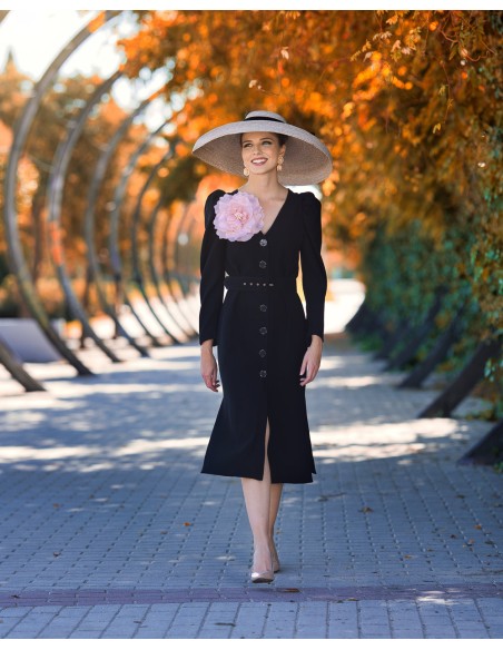 Robe de soirée midi avec détails floraux pour les invités