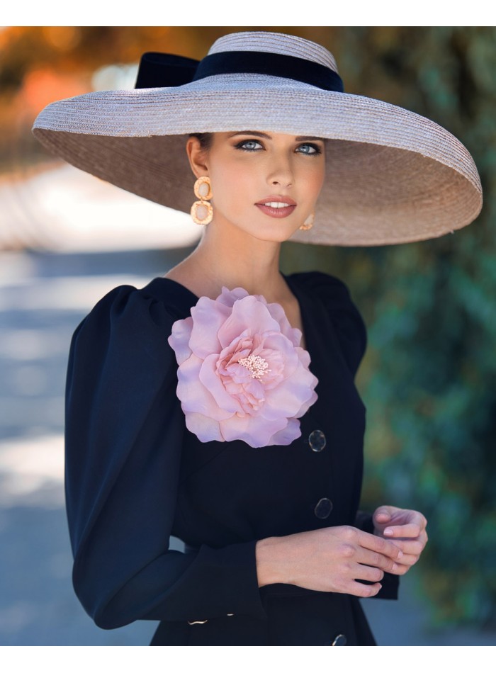 Midi party dress with flower detail for guests