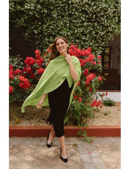 Vestido midi de fiesta para invitada bicolor con fular y escote en pico