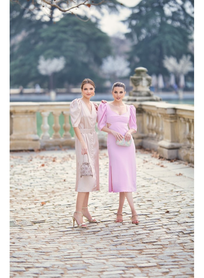 Robe d'invité midi avec découpe et nœud maxi