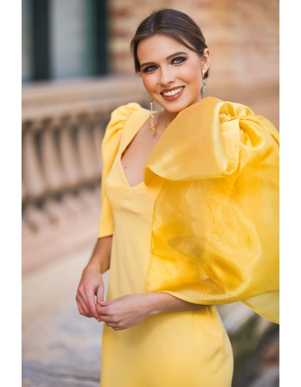 Robe midi avec fente, découpe et maxi nœud