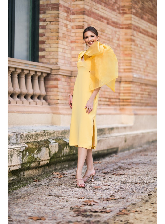 Midi dress with slit, cut-out and maxi bow