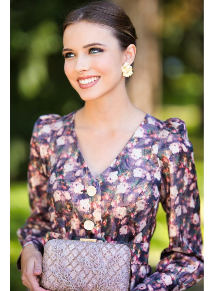 Chemisier d'invité avec encolure en V et...