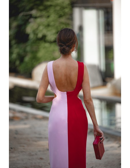 Vestido midi bicolor para invitada con cut-out