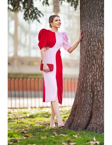 Robe midi bicolore avec découpe pour les invités