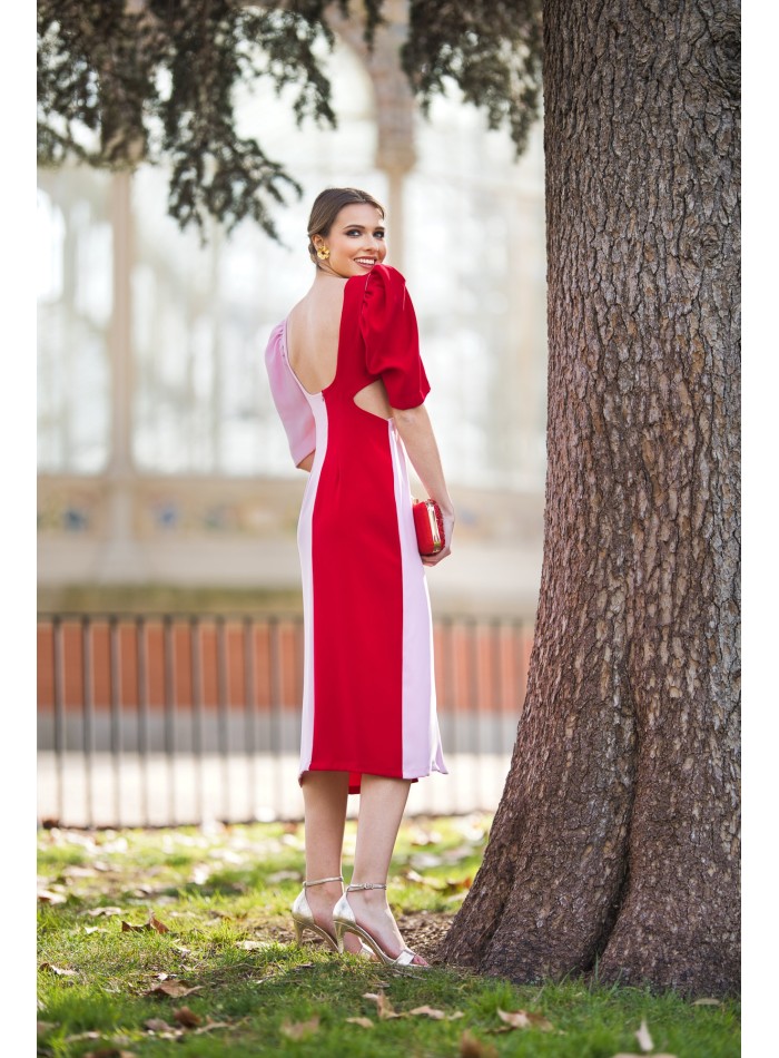 Vestido midi bicolor para invitada con cut-out