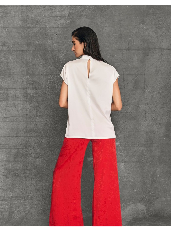 Chemisier en satin écru