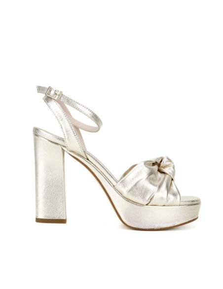 Metallic party sandals with platform and bracelet closure