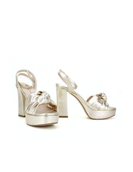 Metallic party sandals with platform and bracelet closure