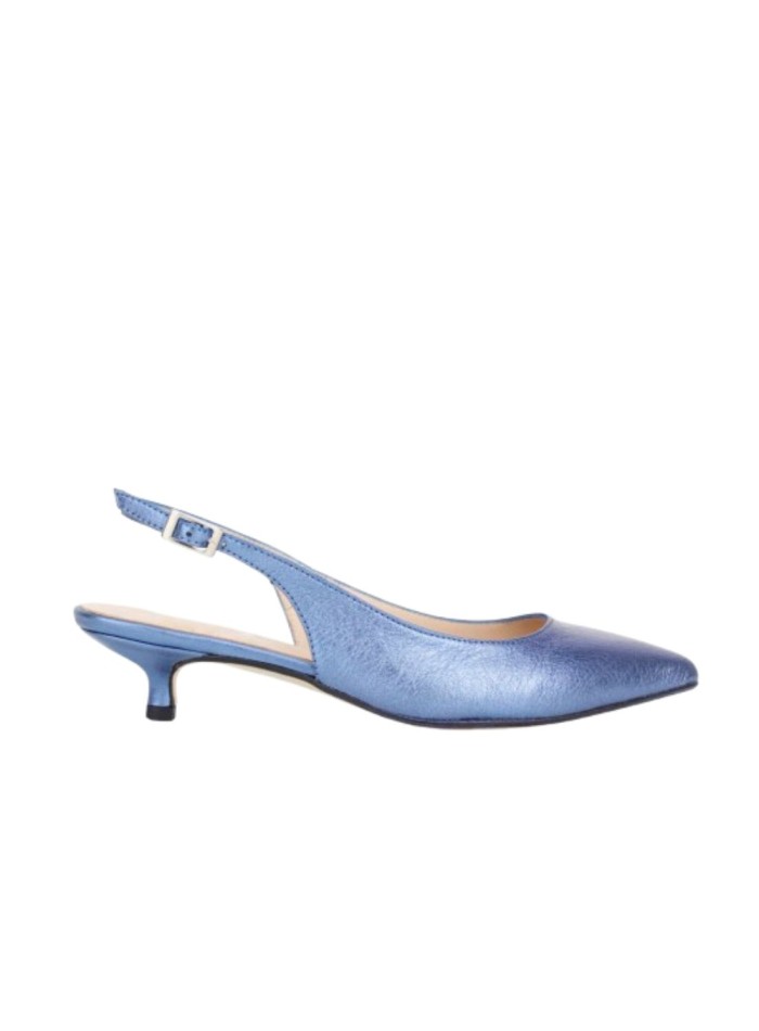 Zapato destalonado de tacón bajo con acabado...