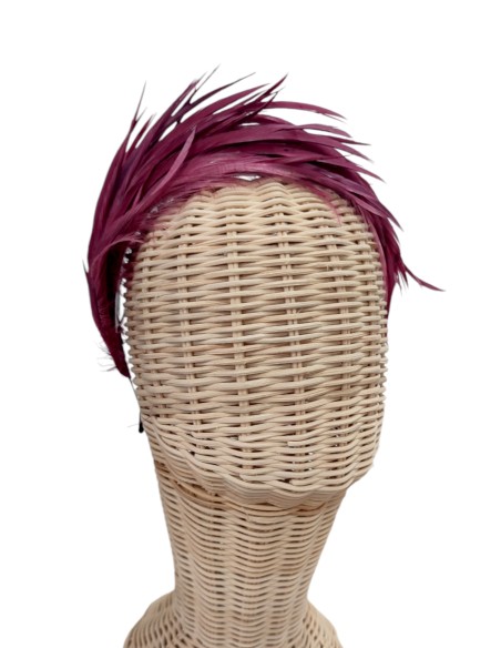 Handmade headband with garnet goose feathers for guests