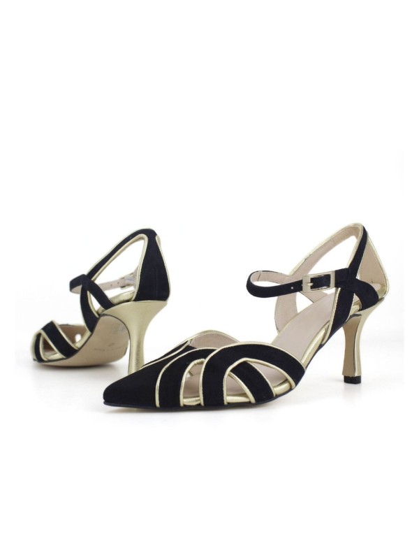 Black low heel shoes with gold details 2