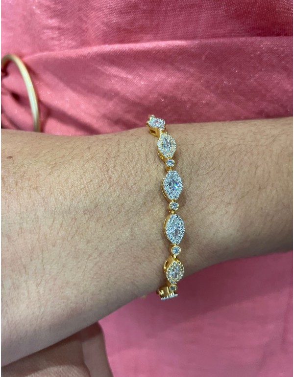 Bracelet réglable en zirconium plaqué or 2