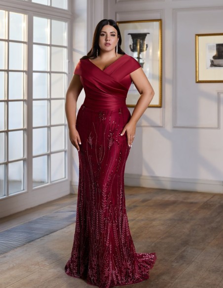Robe de bal longue avec corsage en satin et jupe en guipure