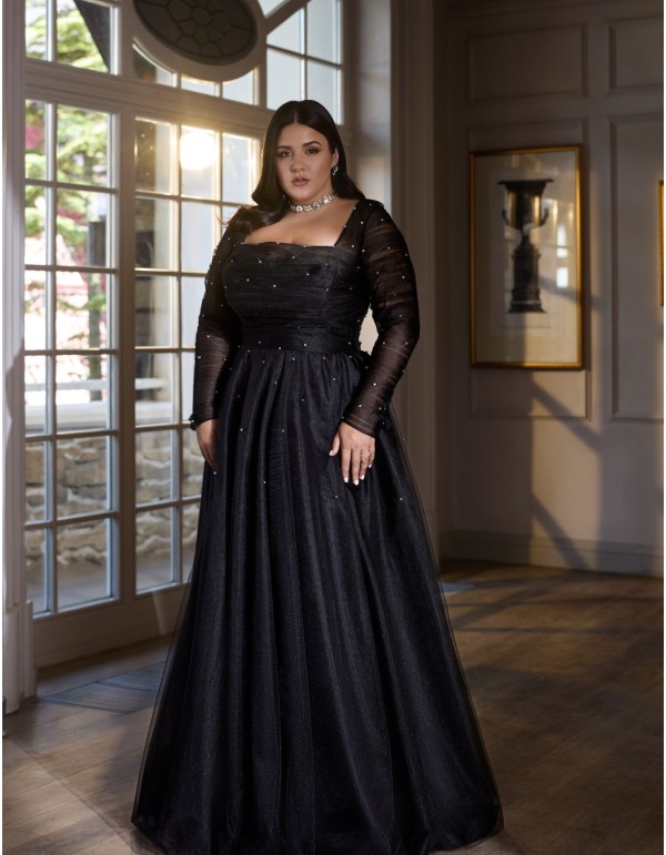 Robe de soirée avec encolure carrée et jupe fluide