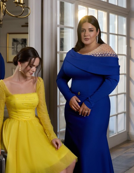 Party dress with square neckline and flowing skirt