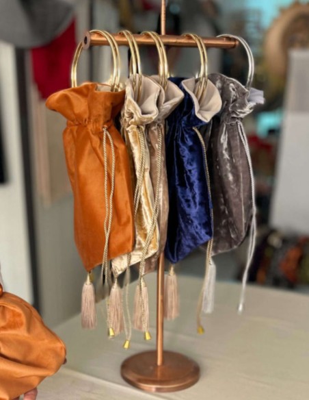 Boîte de fête en velours avec franges en satin