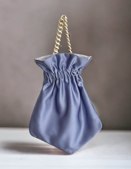 Smooth party bag with short braided golden chain