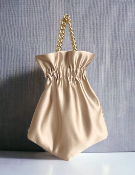 Smooth party bag with short braided golden chain