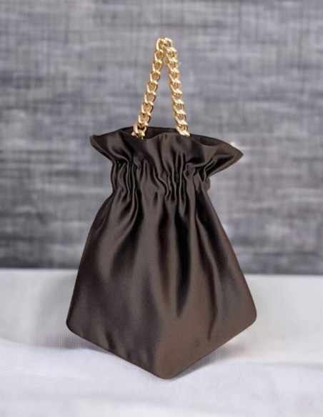 Smooth party bag with short braided golden chain