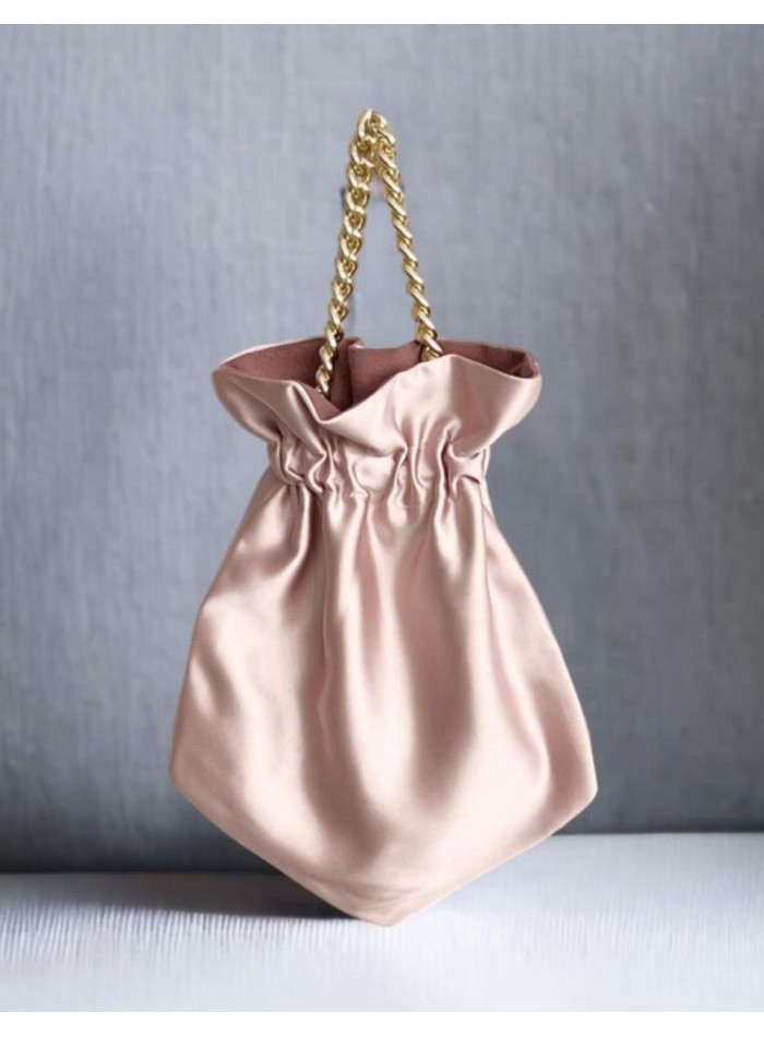 Smooth party bag with short braided golden chain