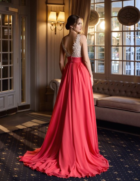 Vestido de fiesta largo con falda de gasa, corpiño bordado y manga capa desmontable