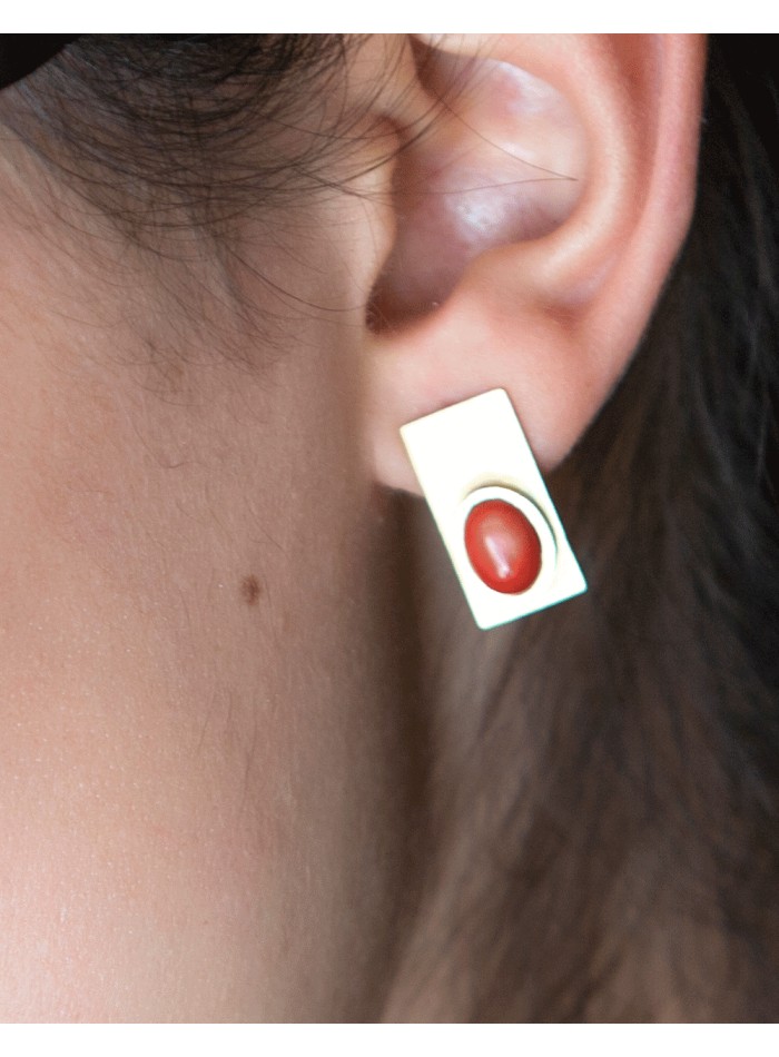 Rectangular earrings with coloured stones red