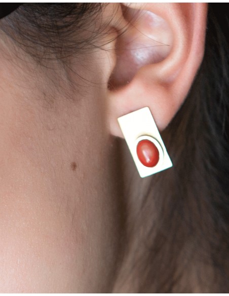 Rectangular earrings with coloured stones red