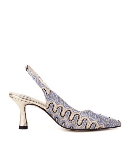 Chaussure à talon en tissu imprimé et talon métallisé