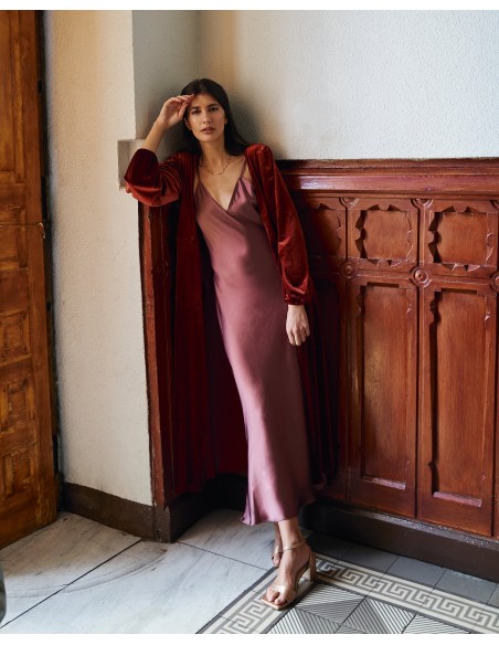 Manteau midi en velours marron avec encolure croisée