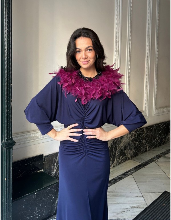 Collar de plumas naturales de marabú