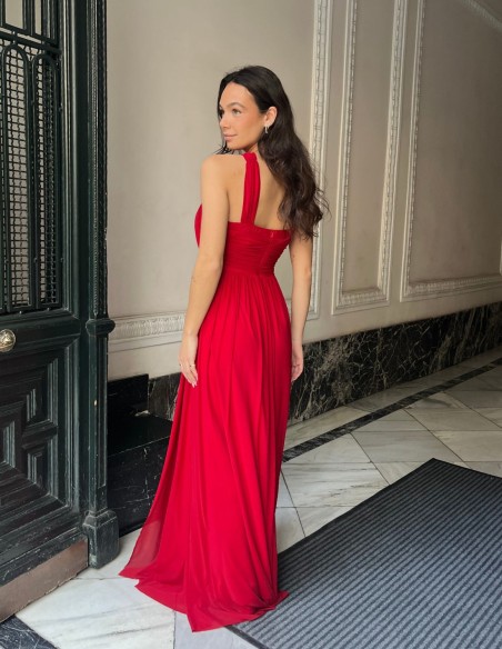 Robe de soirée longue avec encolure licou et détails en strass