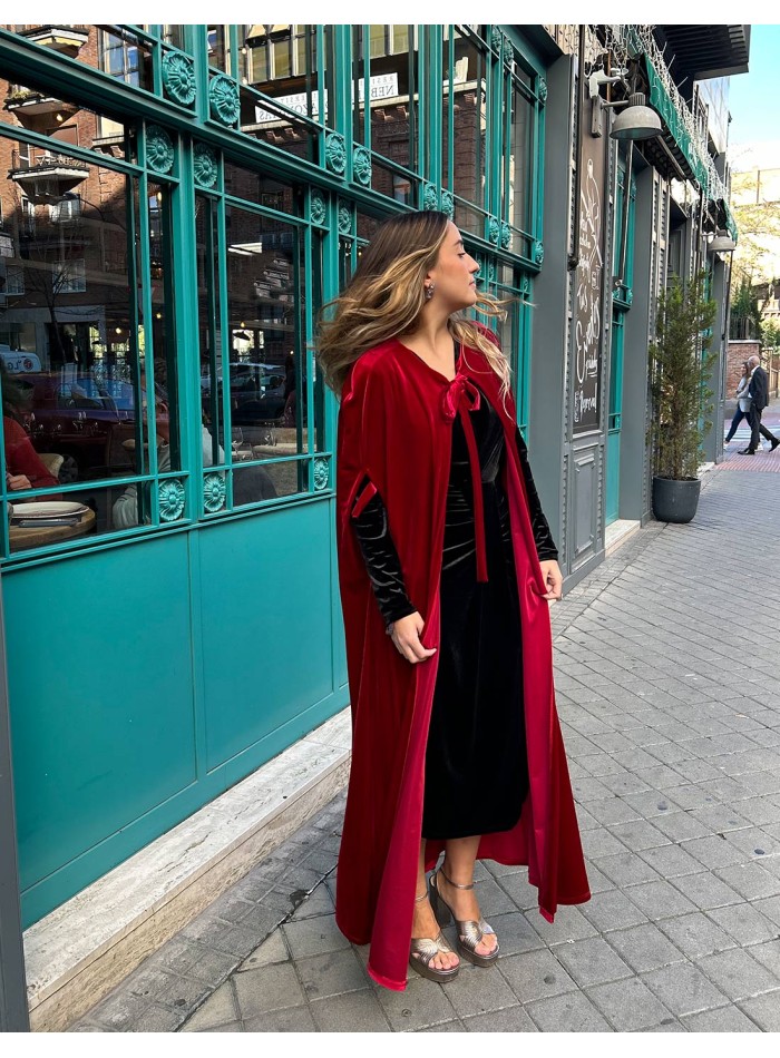 Long velvet guest cape with lace bow