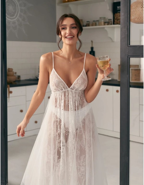 Robe de mariée en gaze et dentelle ivoire avec bretelles... 2