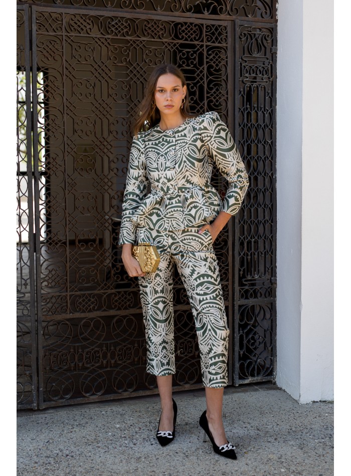 Pantalón recto estampado verde oliva y beige