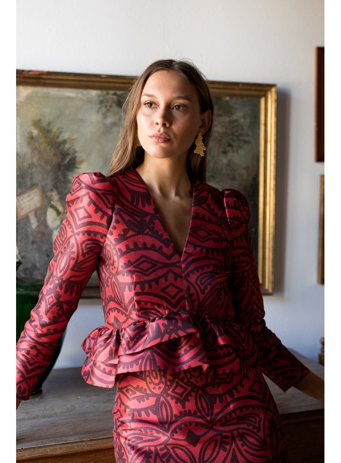 Blusa estampado rojo y burdeos con manga...