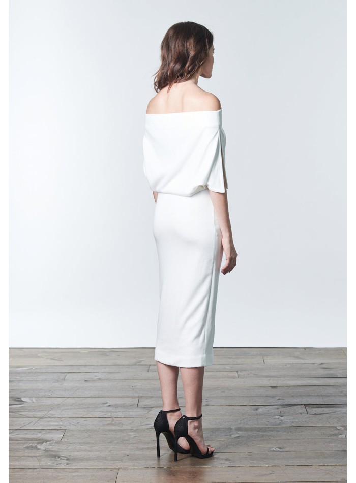 Vestido cóctel blanco de punto con escote bandeau