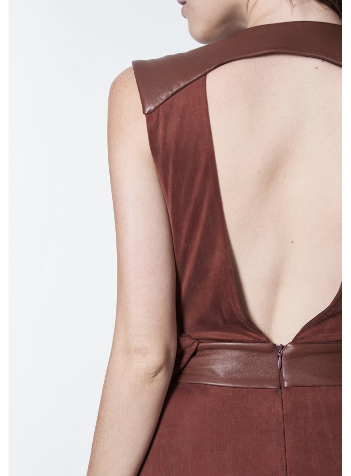 Robe longue avec dos ouvert et ceinture en cuir