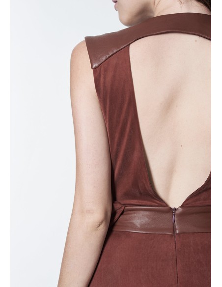 Long dress with open back and leather sash