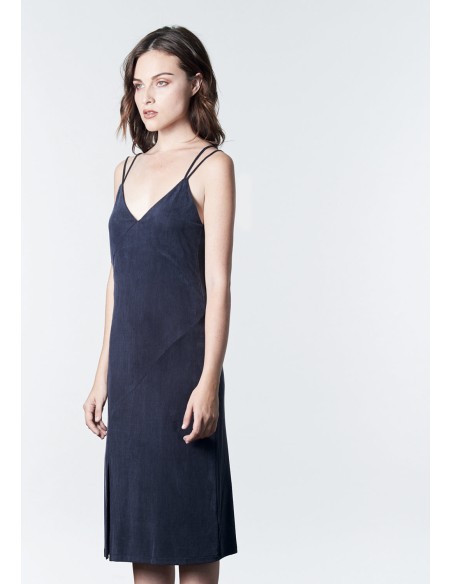 Vestido midi con tirante doble y abertura lateral