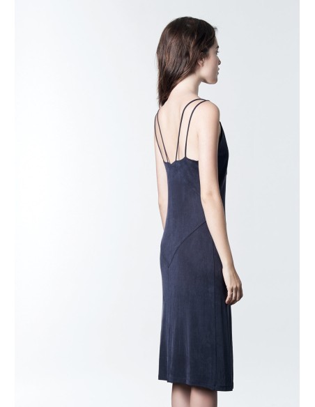 Vestido midi con tirante doble y abertura lateral